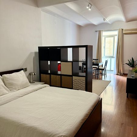 Newly Renovated Stylish Eixample - Great Location Barcelona Eksteriør billede