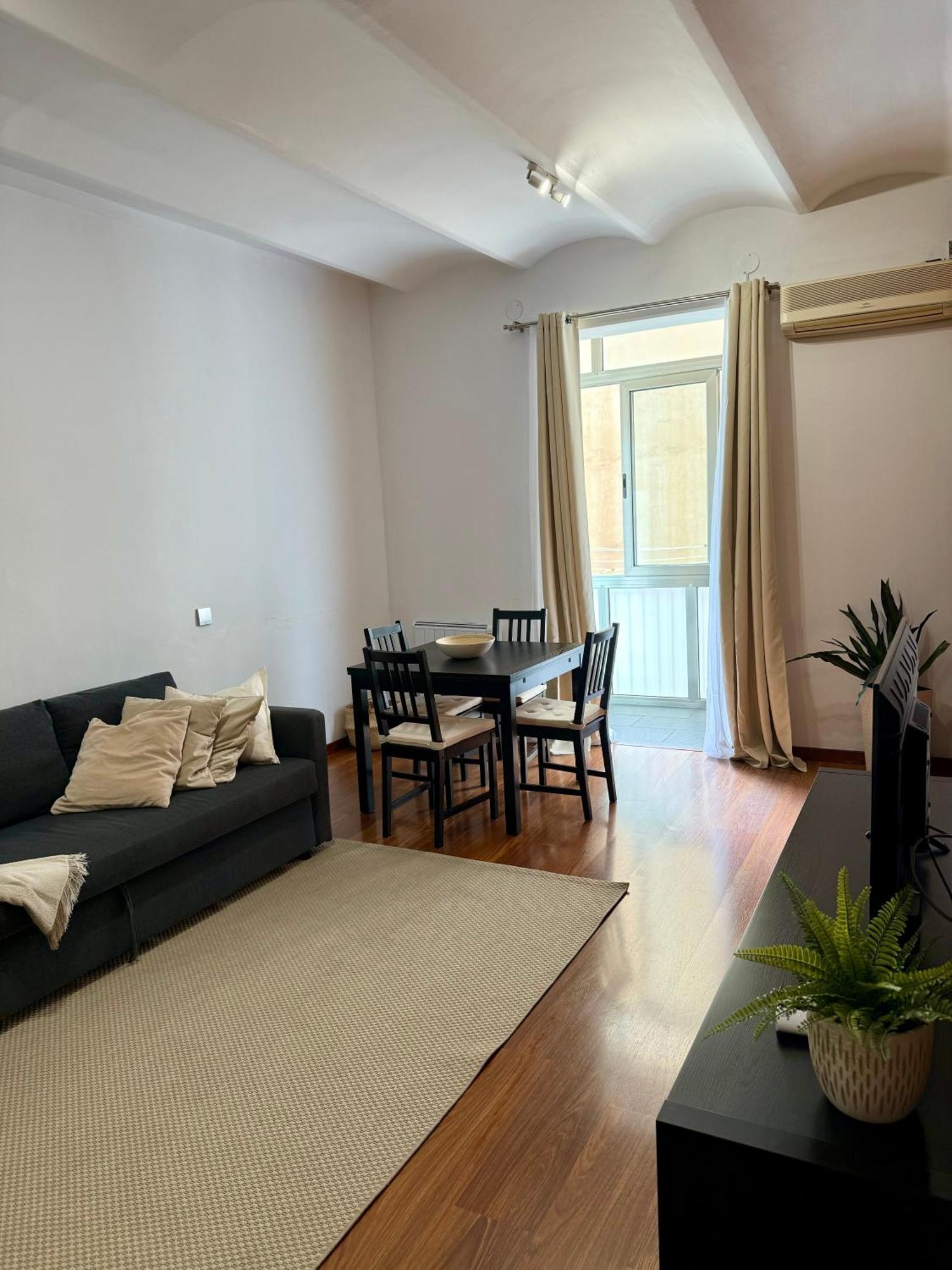Newly Renovated Stylish Eixample - Great Location Barcelona Eksteriør billede