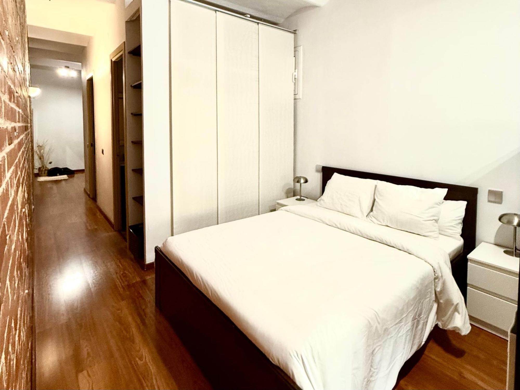 Newly Renovated Stylish Eixample - Great Location Barcelona Eksteriør billede